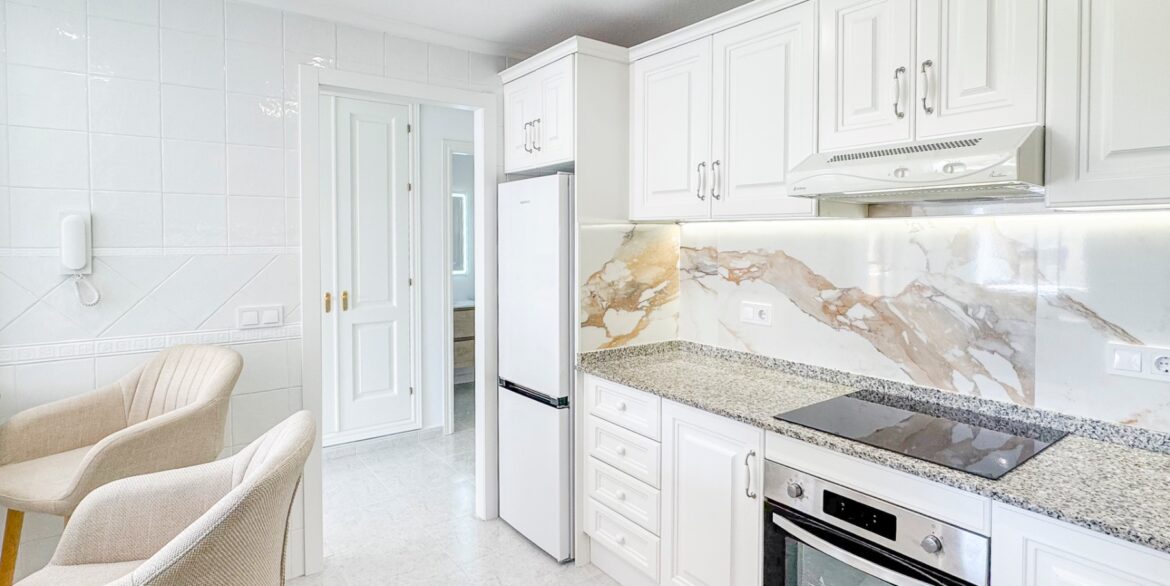 o_1jlur2ue0lvi35o134v10vl2432c