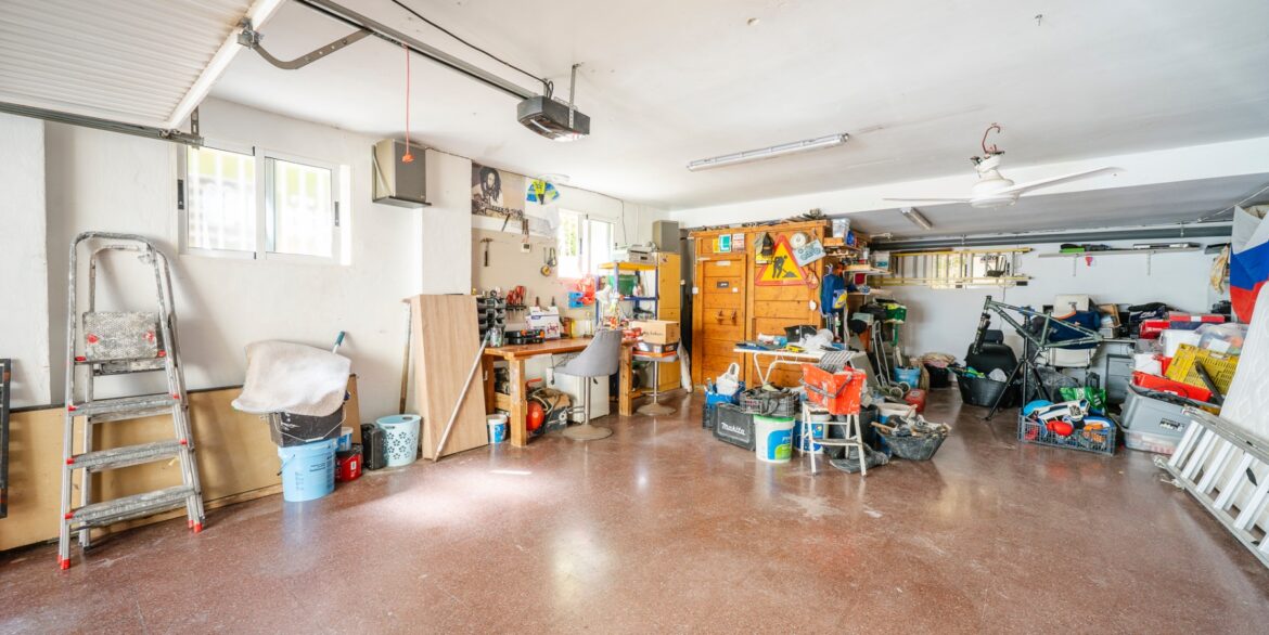 o_1jlusebu8151dhvc6p55g91p41