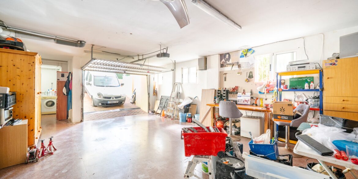 o_1jlusebu81ur51i2g1def1a5s1hvd43