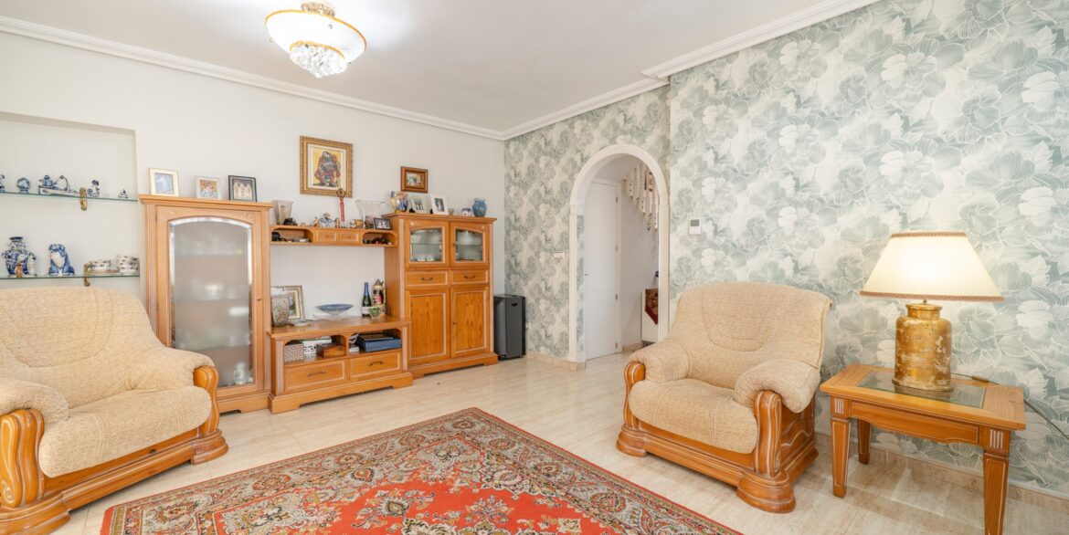 o_1jlusebu835e1l741992u5jr7m32