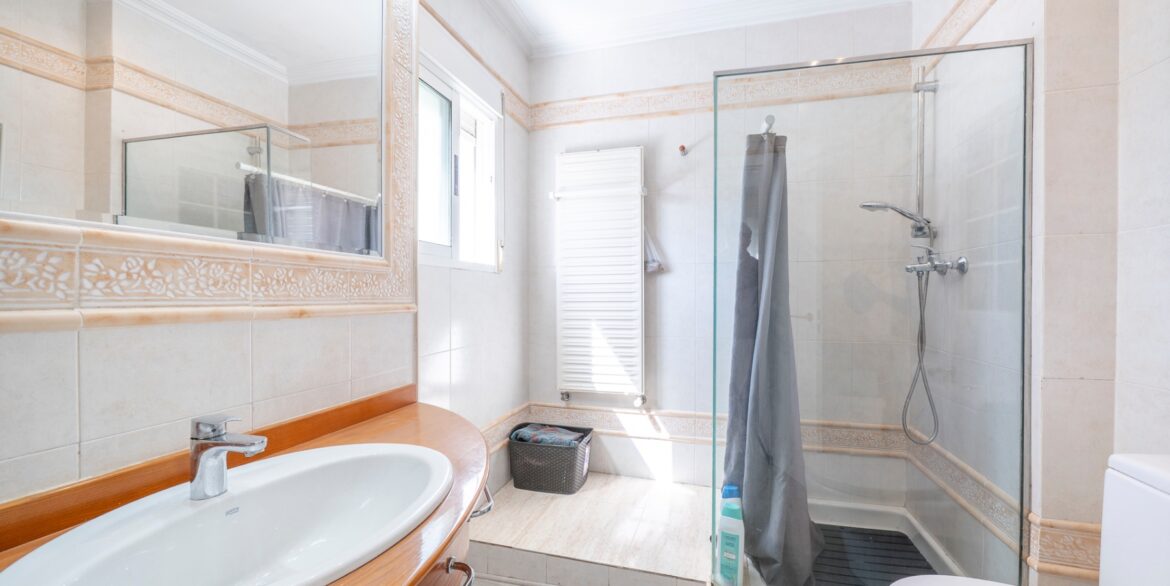 o_1jlusebu8437s2i12ff15119nm3d