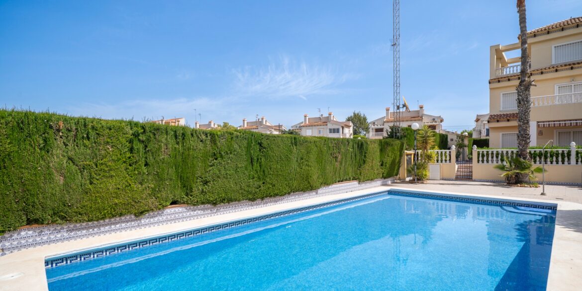 o_1jlusebu8cn2efj6gmn3ucf4b