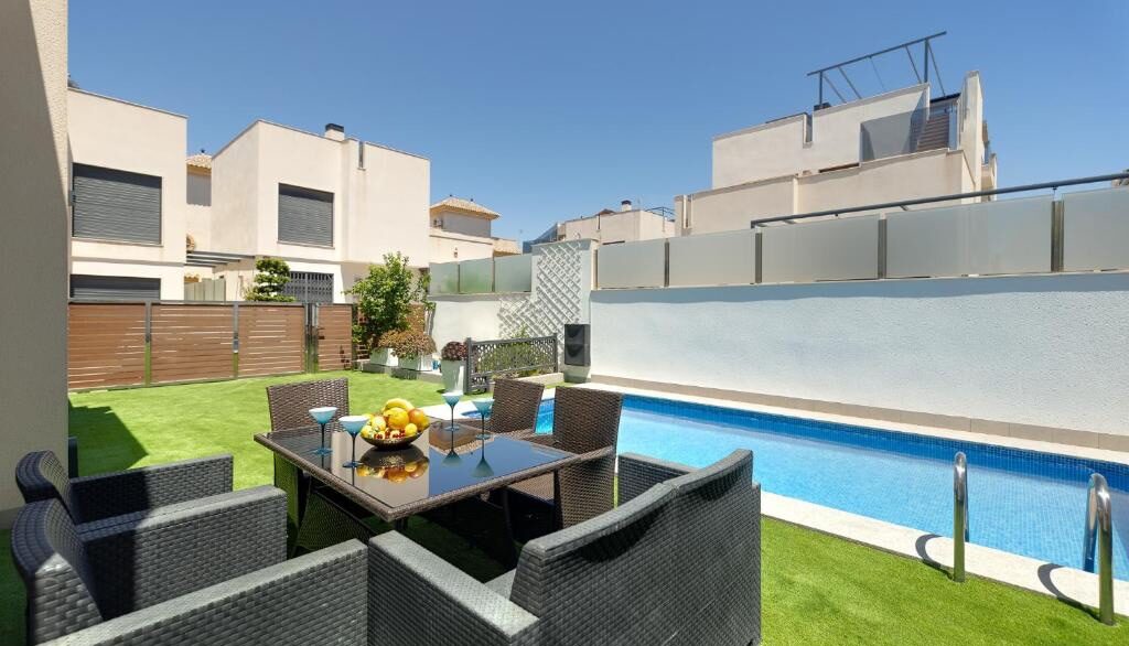 o_1jm0em6mb1nl21v3g1k2q272146h2k