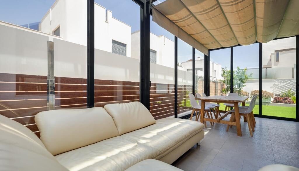 o_1jm0em6mb1rsfkou1e6g1soqqf12f