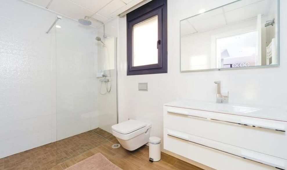 o_1jm0em6mb1tadildsa6m731ar925