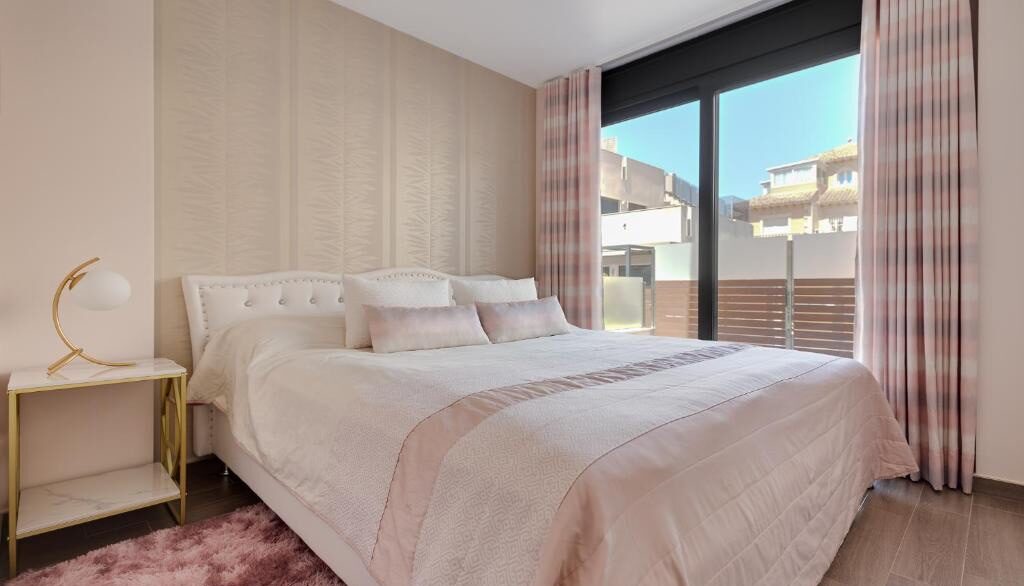 o_1jm0em6mba69gtg1vvh1djtou92m