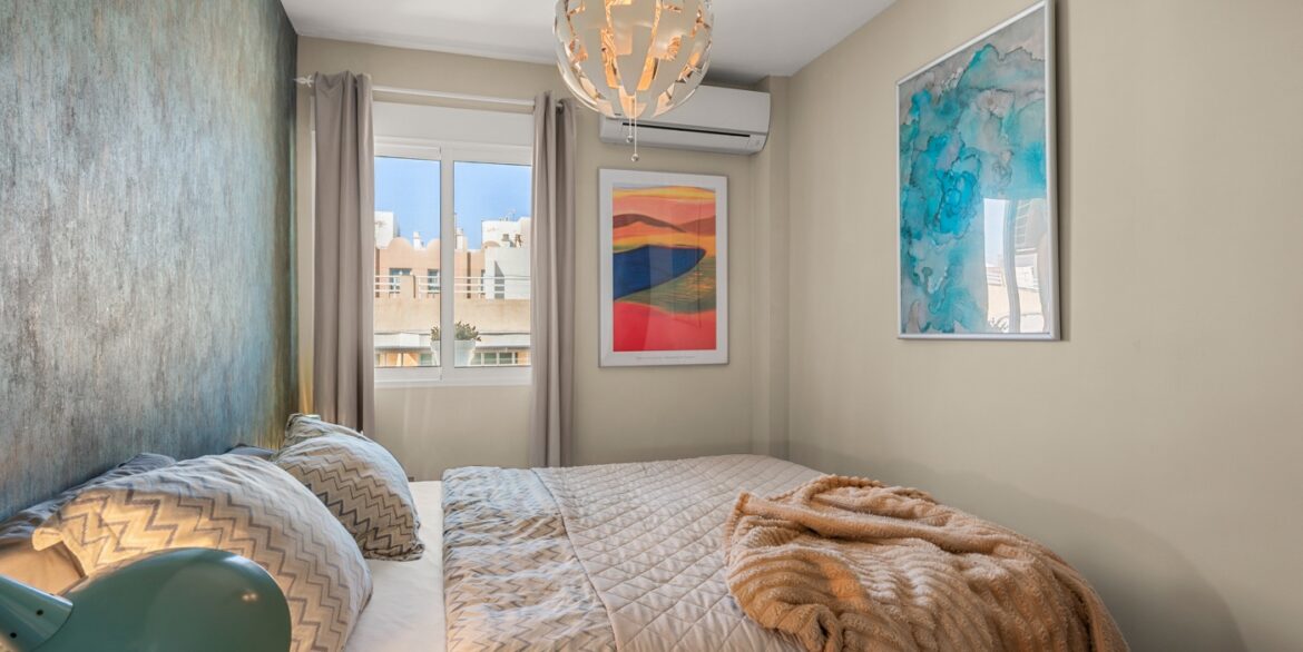 o_1jmd88jks1kr0bfo13i03hu8312v