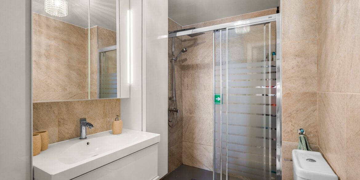 o_1jmd88jksfaq1sc1ufepppoes3i