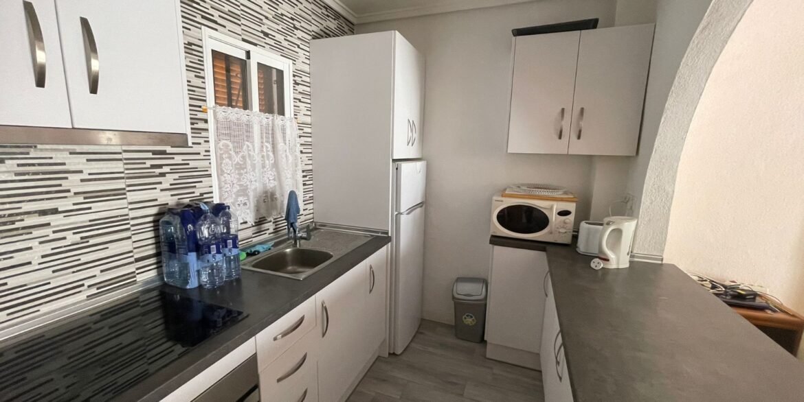 o_1jmnmv2knrs7jvrrdsq768ji32