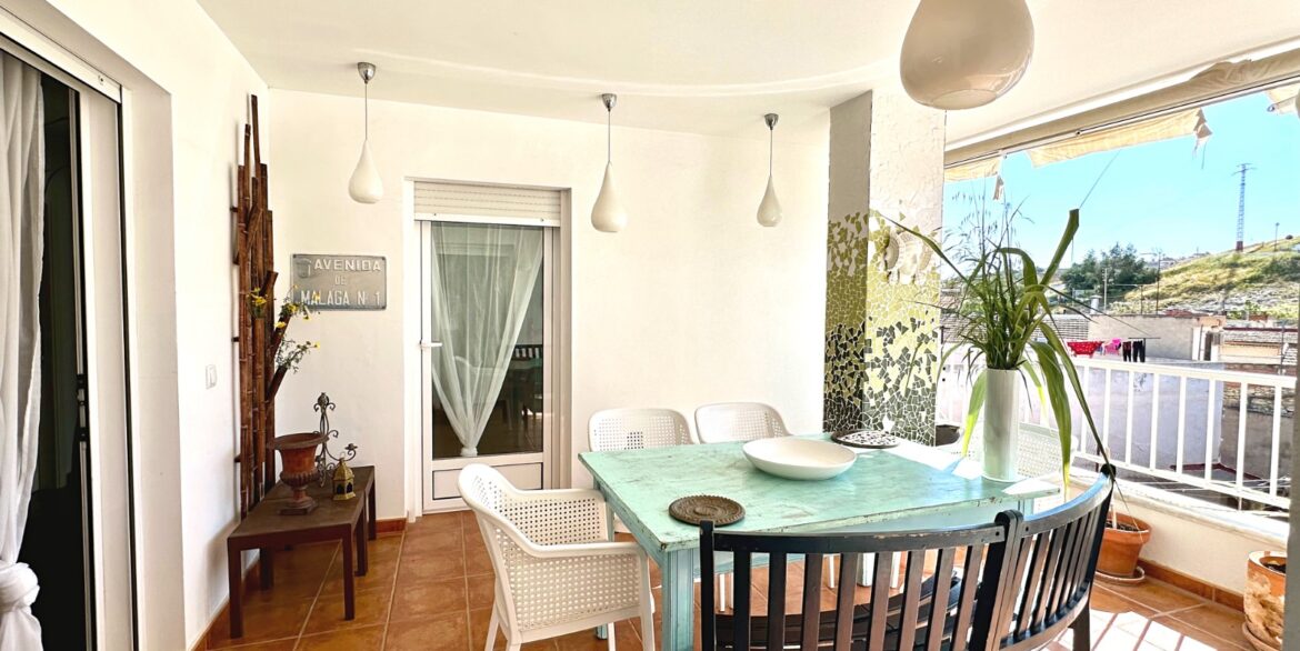 o_1jmntpheihmh1gl01vreakuht03q