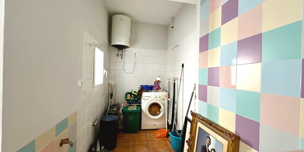 o_1jmntpheiqln1c9d9c7kkv1p7q32