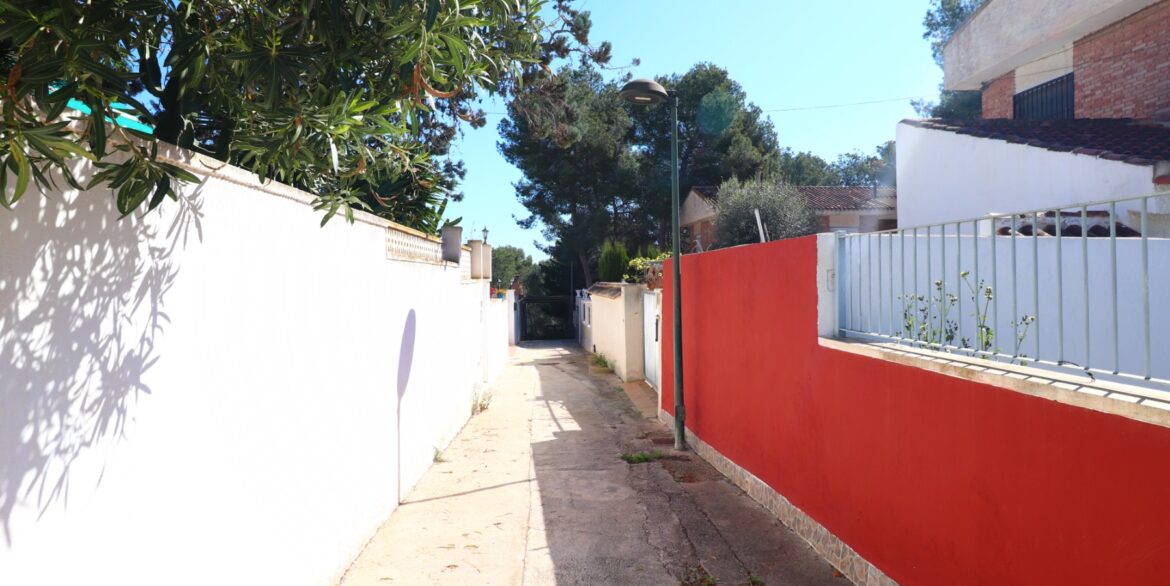 o_1jmo4s5f81anr1omf15o249e1nbo2l