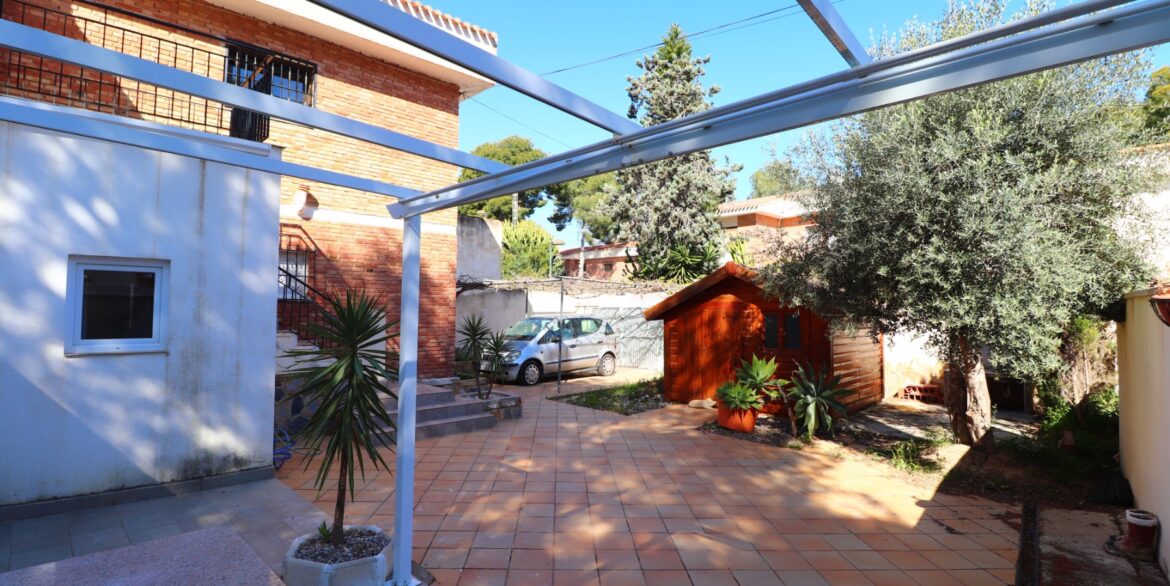 o_1jmo4s5f81i2t57sarhd6dkg21