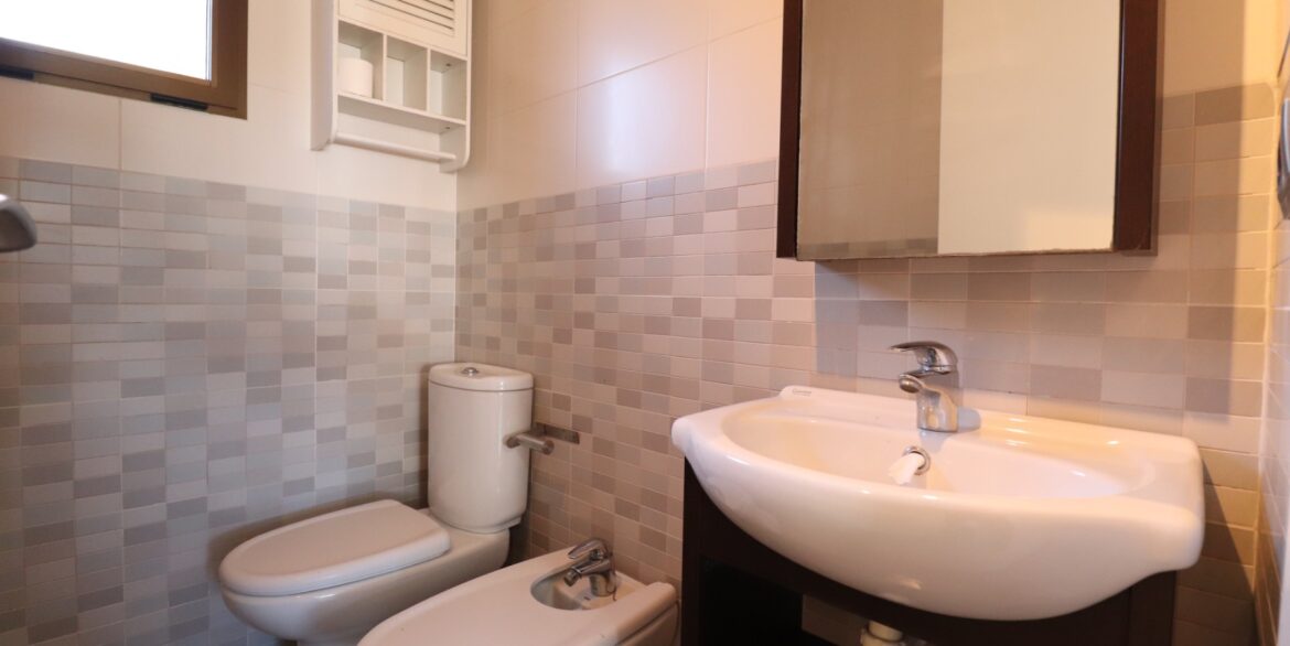 o_1jmo4s5f8dmr10g6c3s1ae315ie28