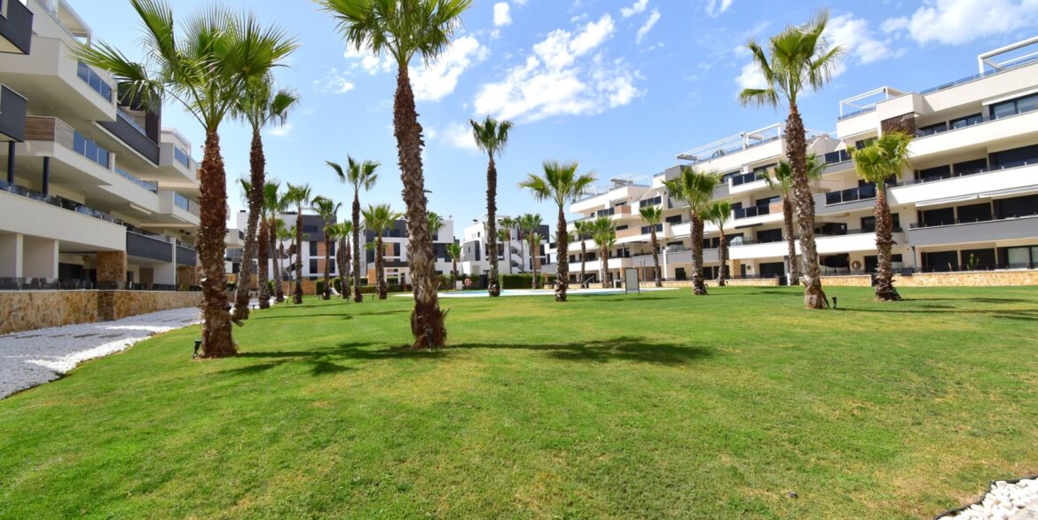 o_1jmqm4m9i1tbmu93fi1r0g1bgh1p