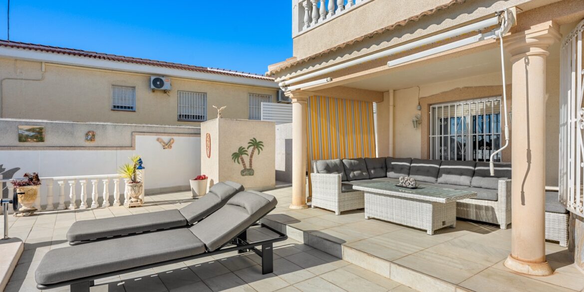 o_1jmsn74sv114p1tvc144l1701q9241