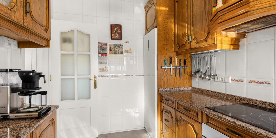 o_1jmsn74sv12ql1p649uj1oclgho3c