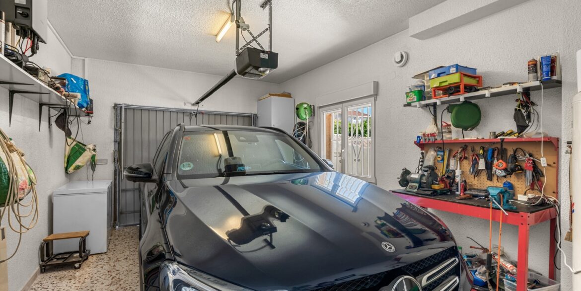 o_1jmsn74sv1hb71k87k4a1s3o1rl83a