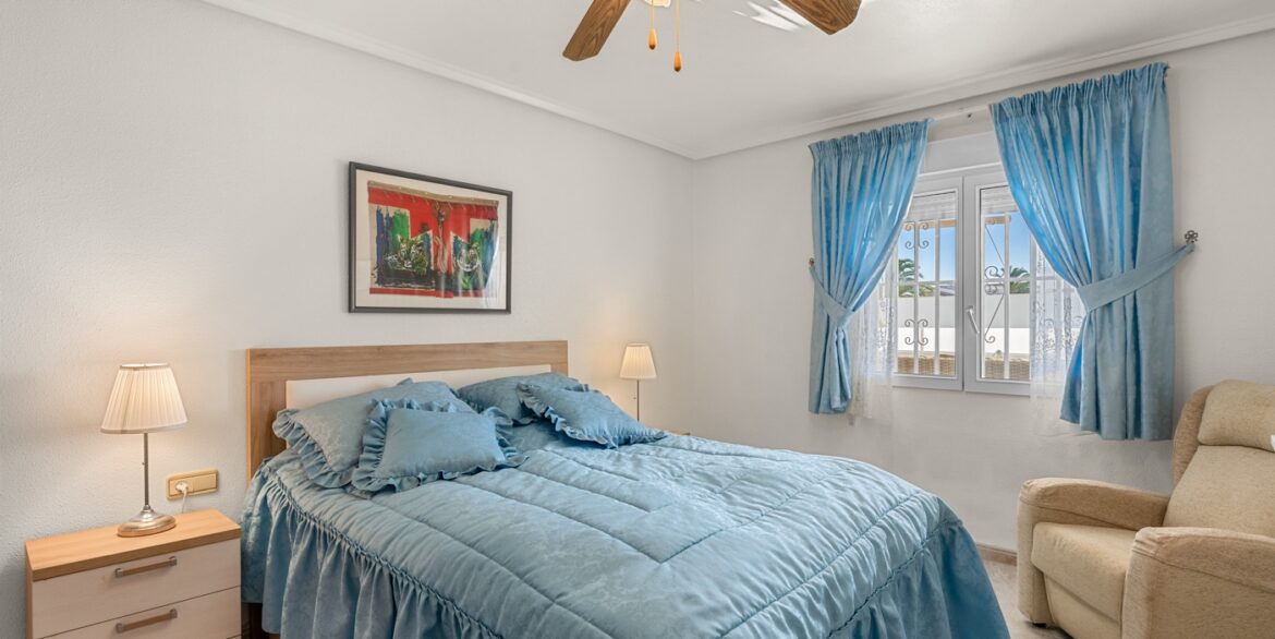 o_1jmsn74sv1l50kvs11gp14c1132i30