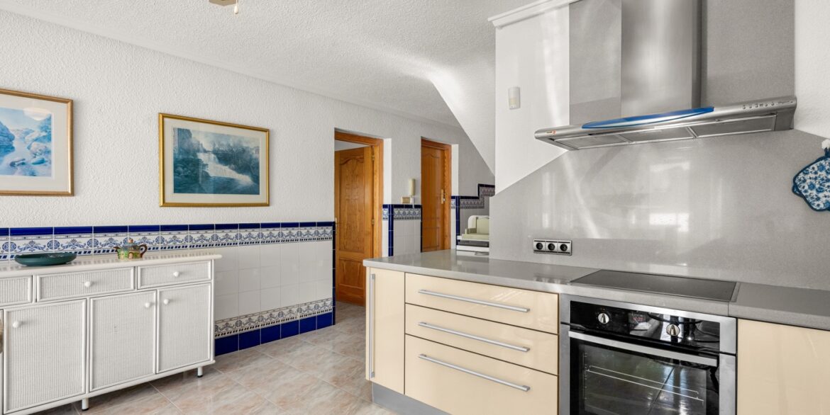 o_1jmsn74sv1qetqqapd19up1go433