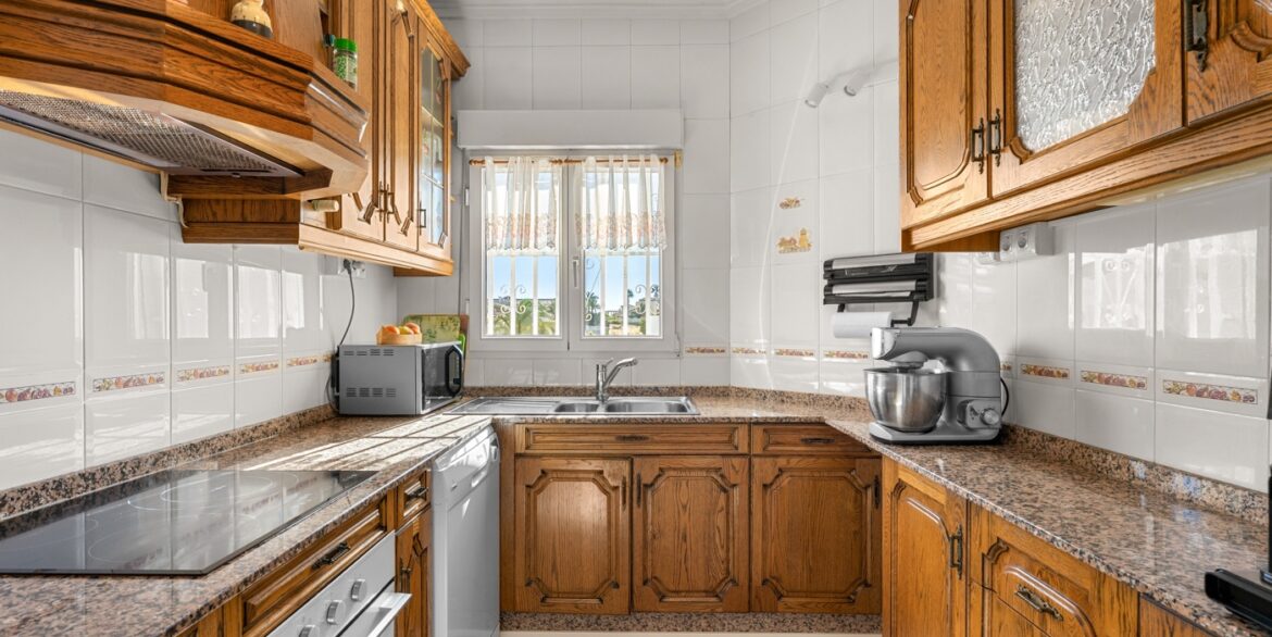 o_1jmsn74svivv1r7l2oh1lhq15kq3b