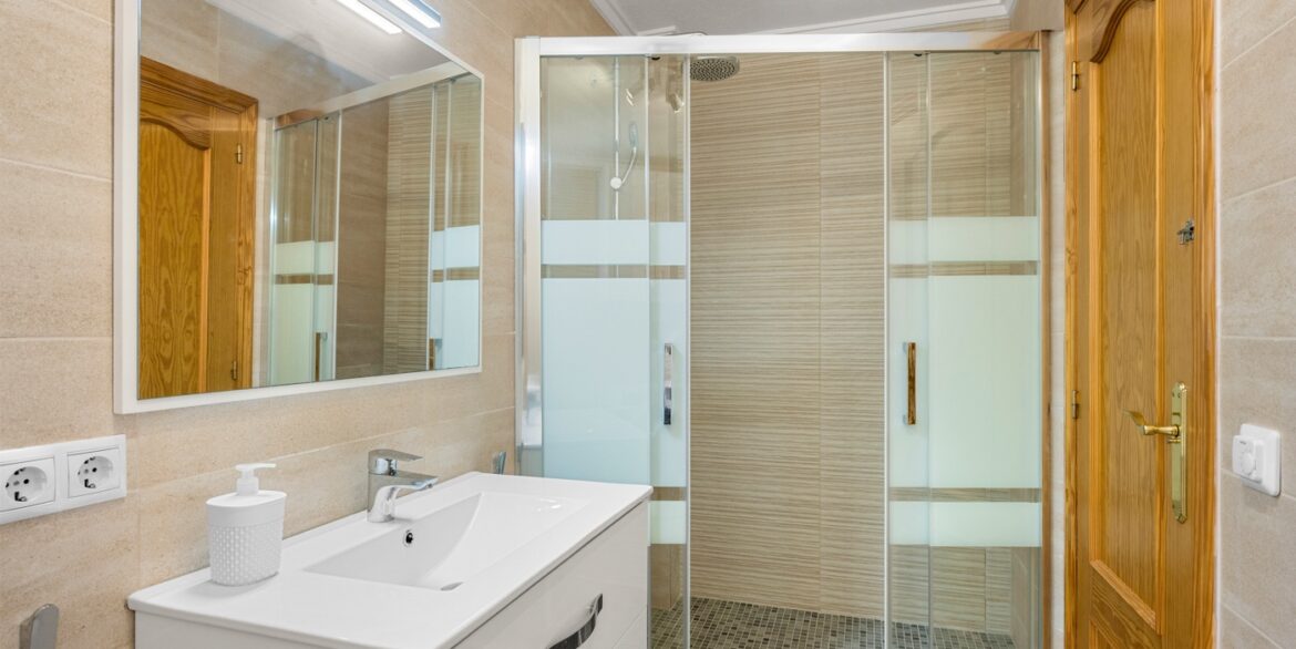 o_1jmsn74svued1jiogcm1uksqku39