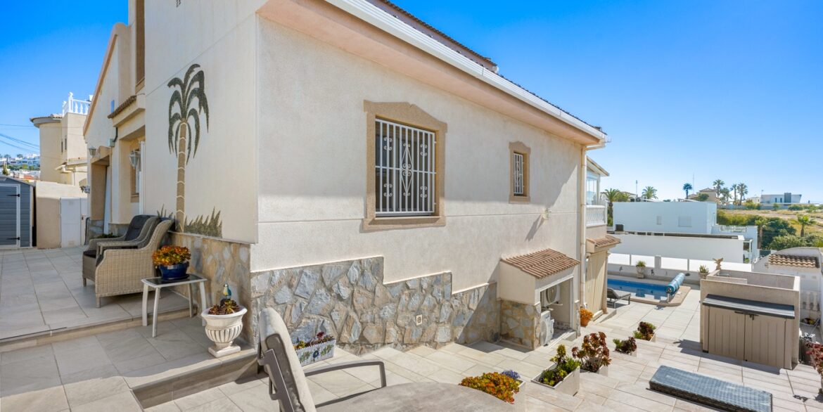 o_1jmsn74t012vs1dogls2vb812i44