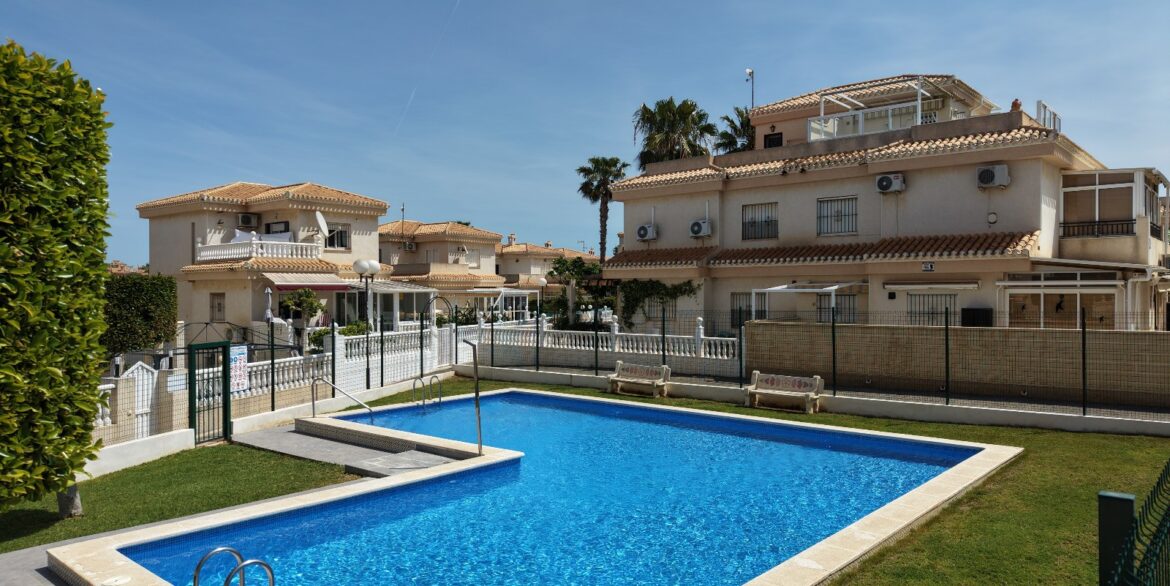 o_1jmt5bp281nj71qed5il13go1g7m20