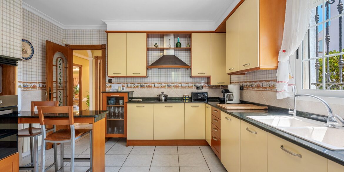 o_1jmt8gcja12vsm8b1oqm15sv166054