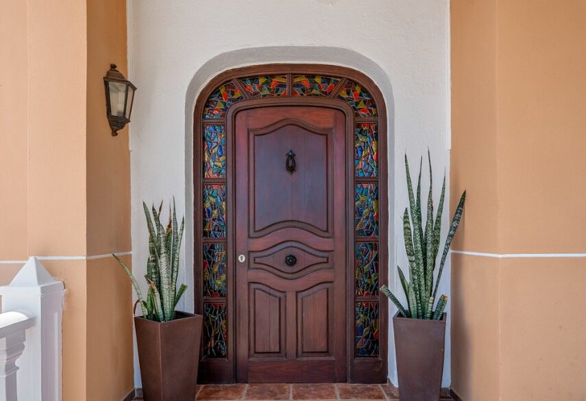 o_1jmt8gcja19f1he61dm01eqmoub4g