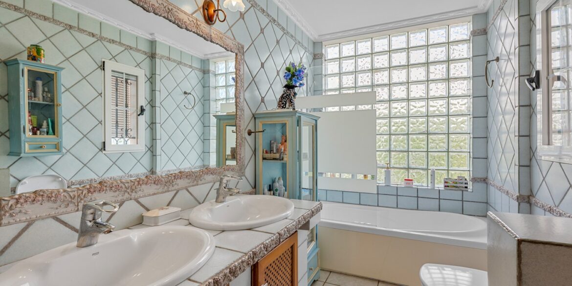 o_1jmt8gcja1oqpe7b1k8kr6l118j4p