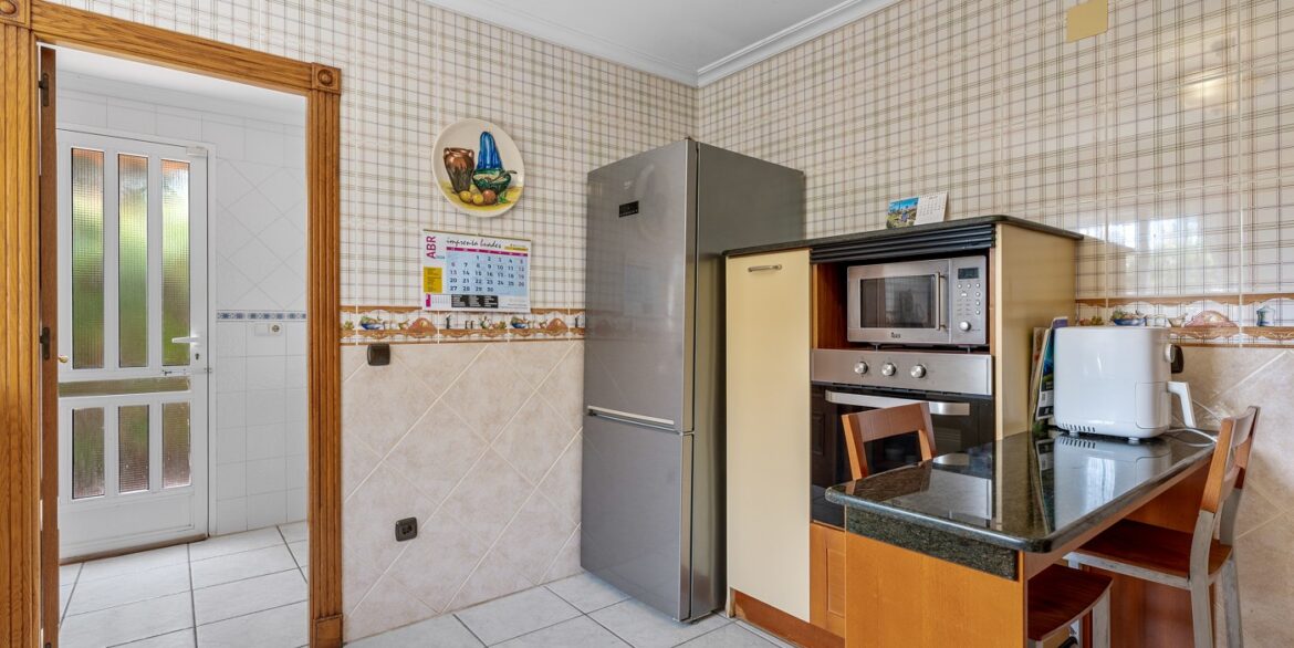 o_1jmt8gcja7lb61ii6q10si1i7h53