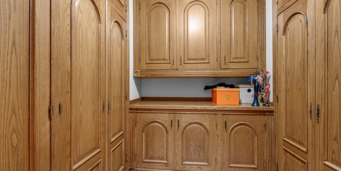 o_1jmt8gcja7vbi1o1drlfst19nr4o