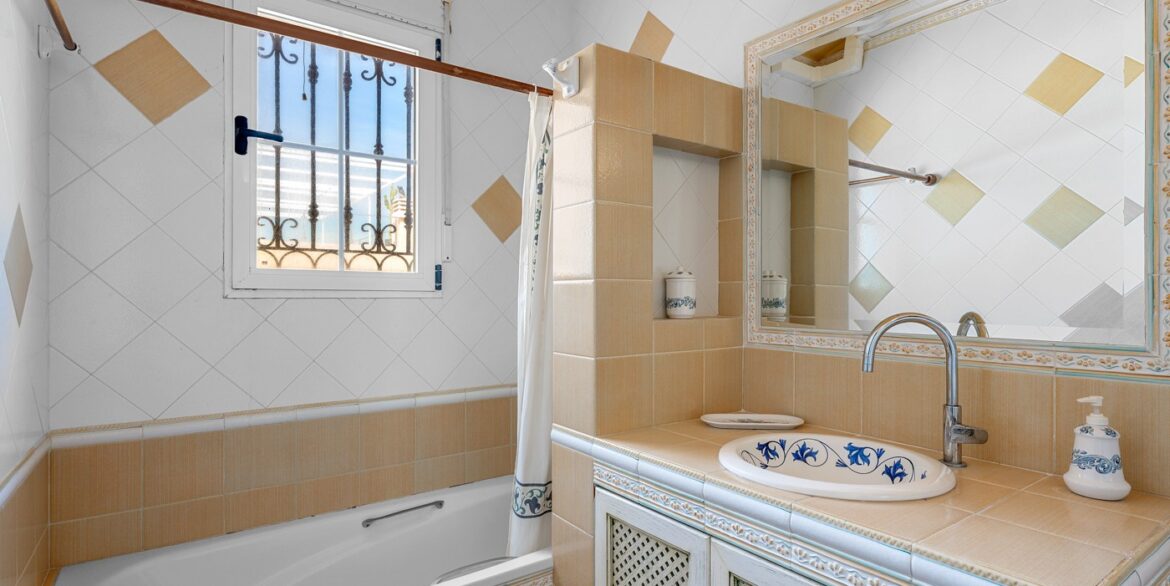 o_1jmt8gcjaa0i1a4k1igsgj714v25a