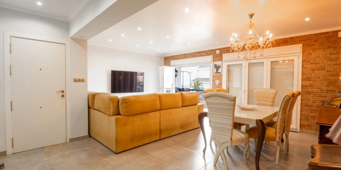 o_1jmt8sb4a1ir5124l1r29bcskl322