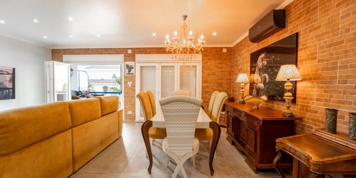 o_1jmt8sb4a8kei3m1hd6cqk4bf26