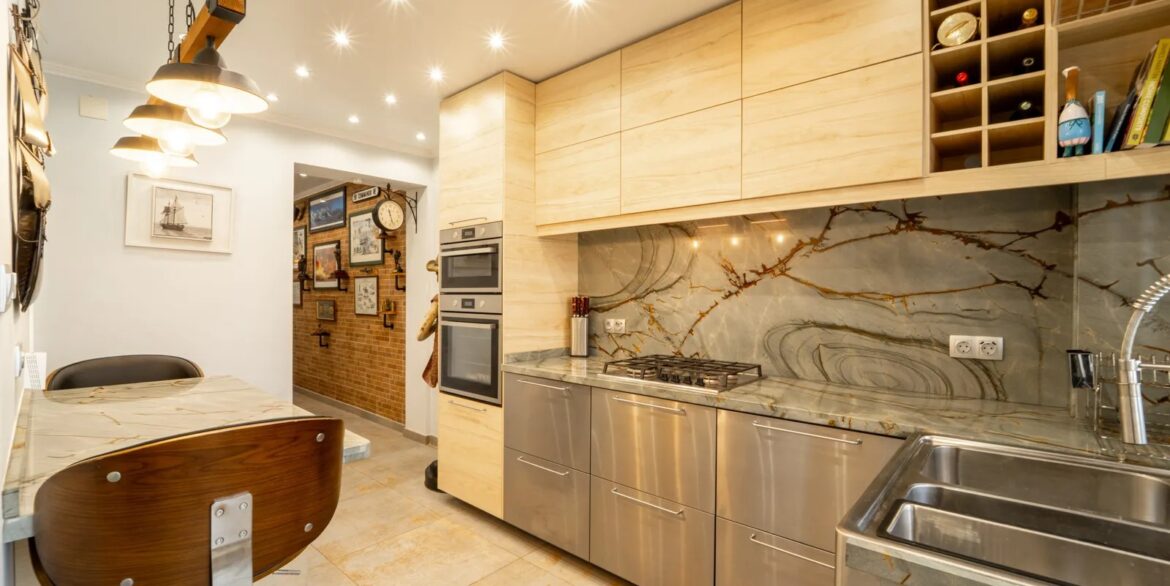 o_1jmt8sb4abn3nc2n0t11b362f24