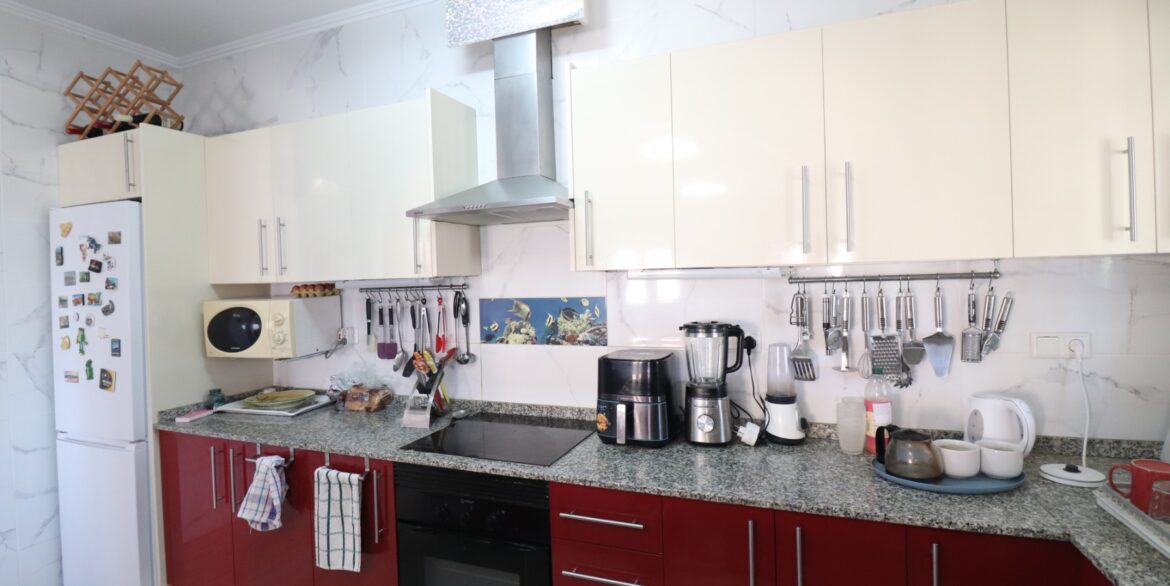 o_1jmvk7qrhnuc18tk1cf91uhf1hu82g