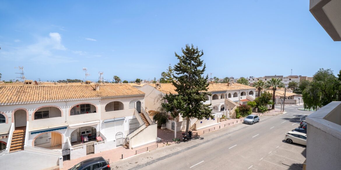 o_1jn7nq46u1hsr1rr7oi91bk7q1d2n