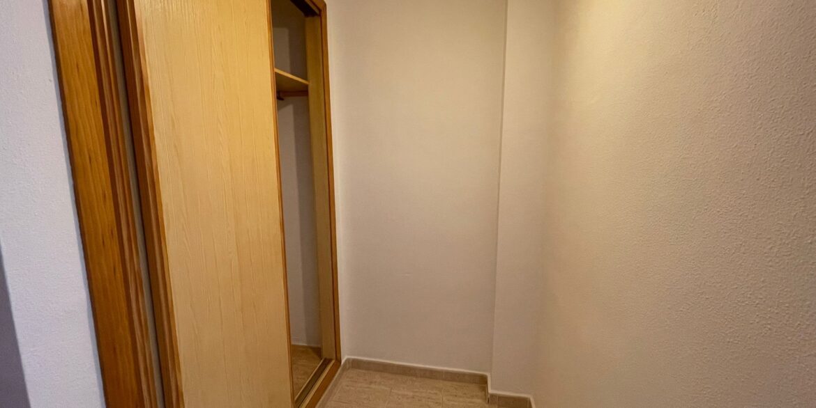 o_1jn9u0qfc1m831046bt01h0o1lbp2b