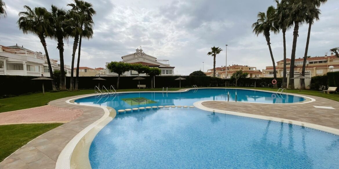 o_1jn9u0qfdjmr1kbt17rvuo9d5u36