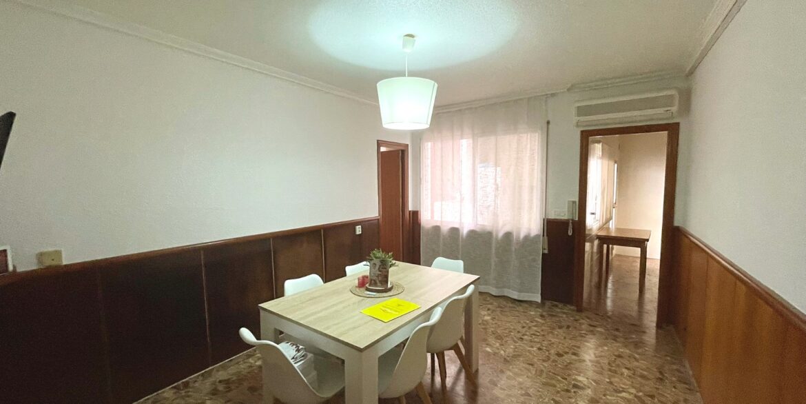 o_1jncifqb115rgdfcr4vrghmg2c