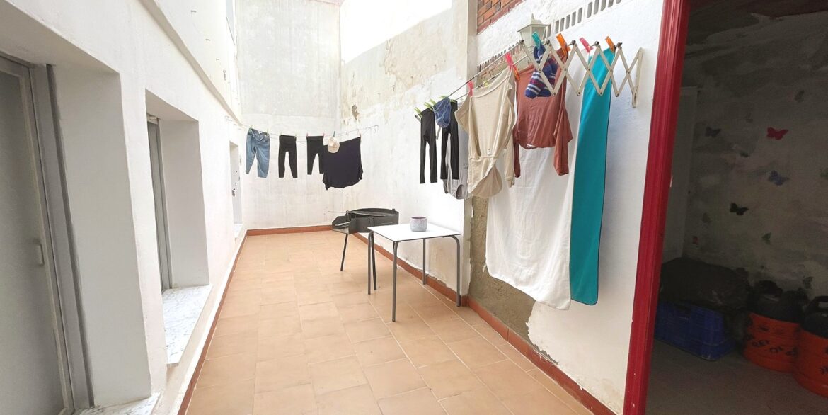 o_1jncifqb11o101b8f14od1h7b1u6i2m