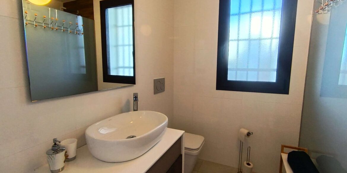 12361_amazing_modern_apartment_281125150349_img_20251126_095404
