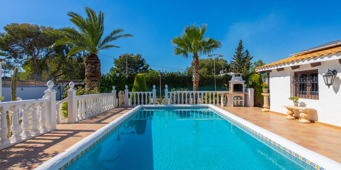 VILLA BENNECKEE
