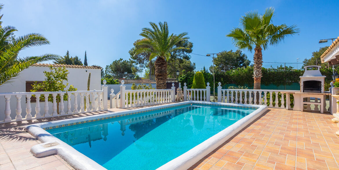 VILLA BENNECKEE