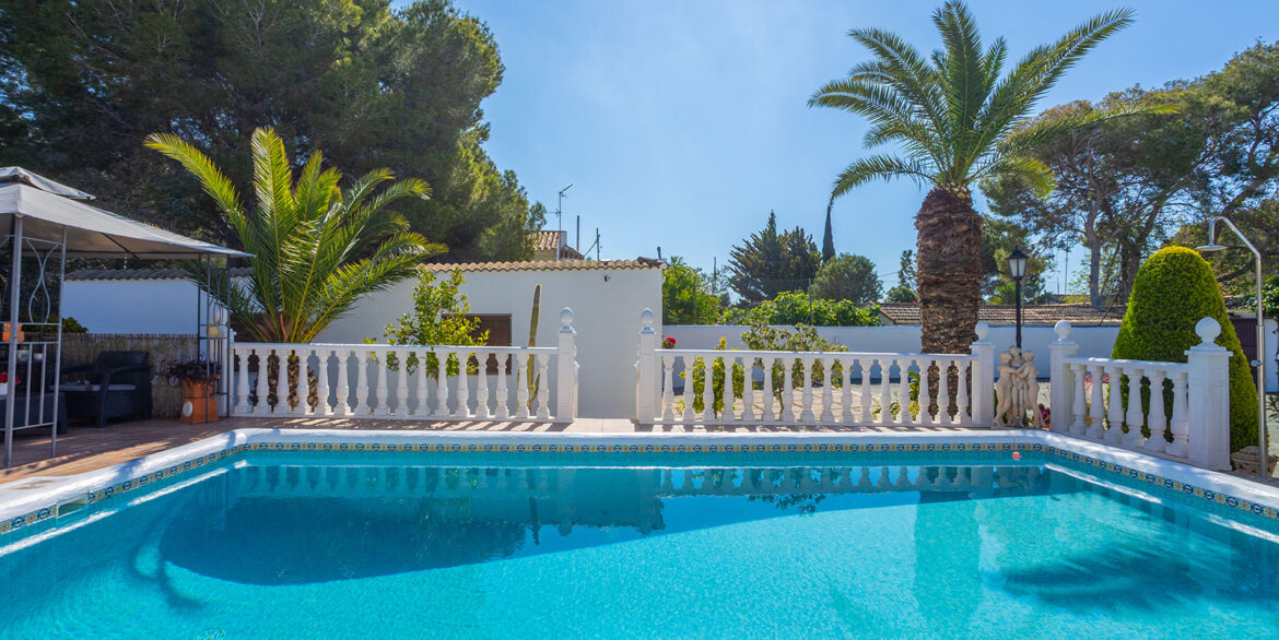 VILLA BENNECKEE
