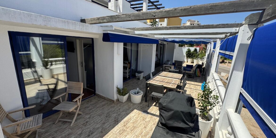 o_1j0hp1e1a1ptnef1ok1chqpg31u
