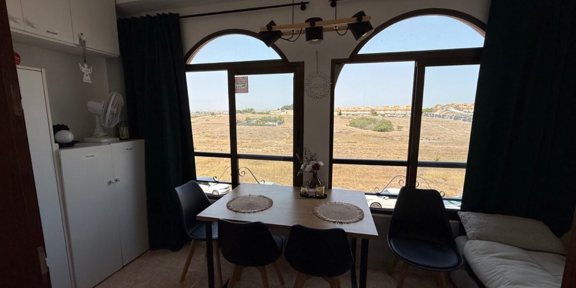 o_1jfe6jnqe1e64kq2inarom1aed2h