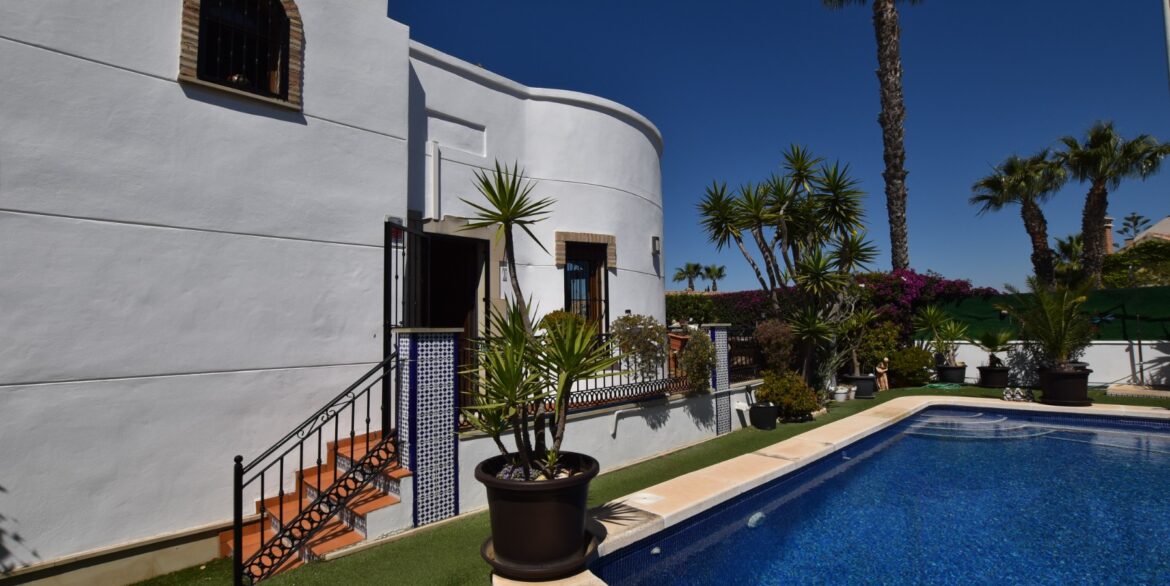o_1jp7ti95ht1f1rn61fn81tc8tft3d